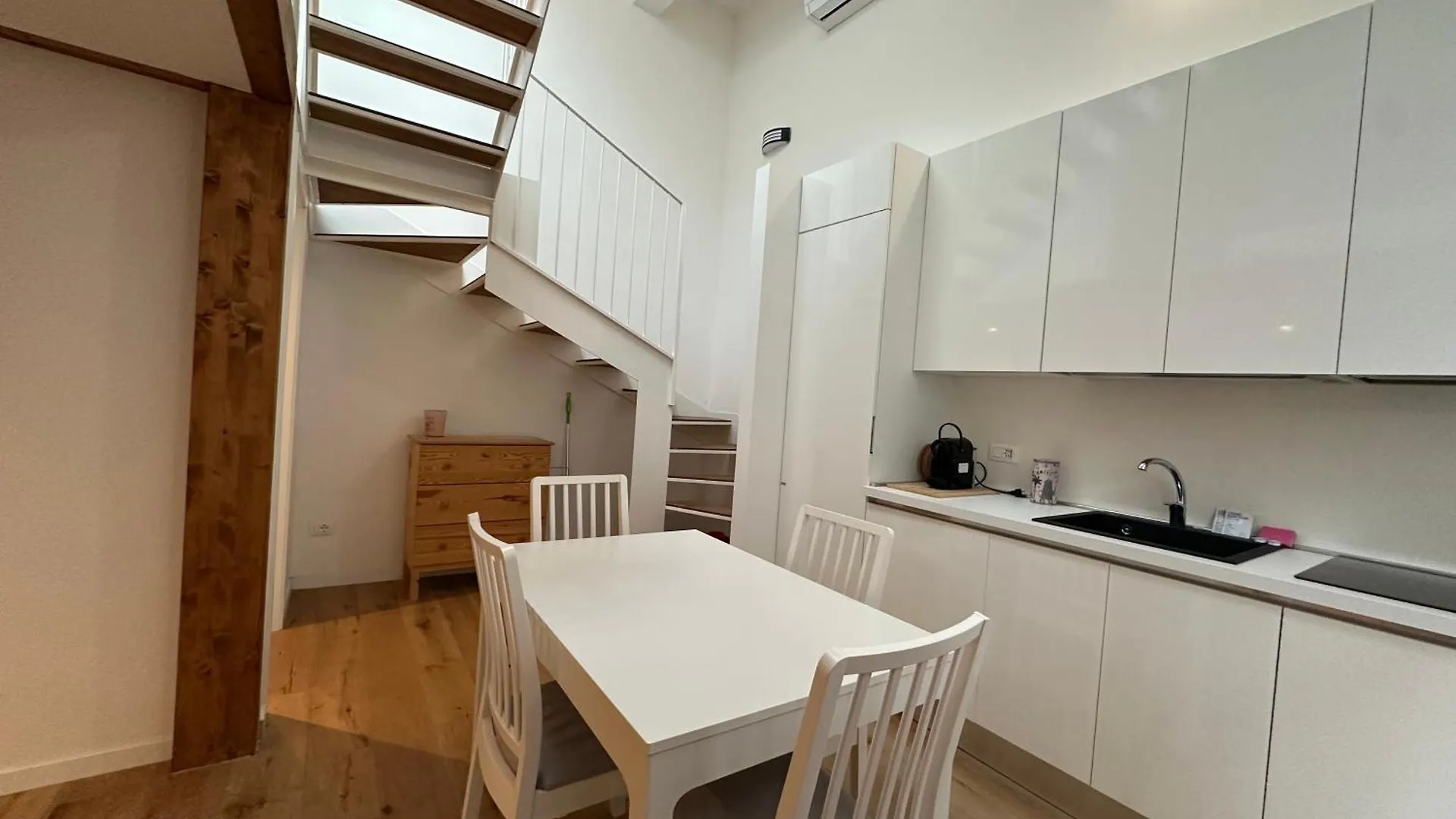 Dolceloft Isola Apartamento Milão